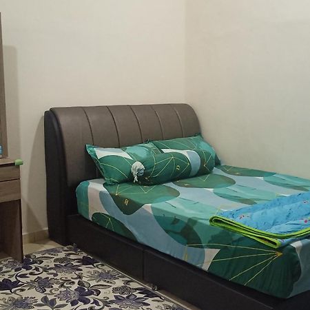 Illa Bella Homestay Jasin Exterior foto